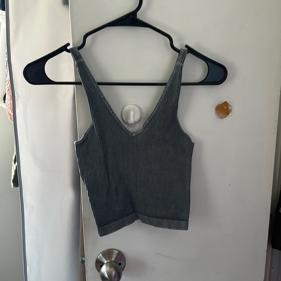 Gray distressed ribbed cami - Picture 1 of 3